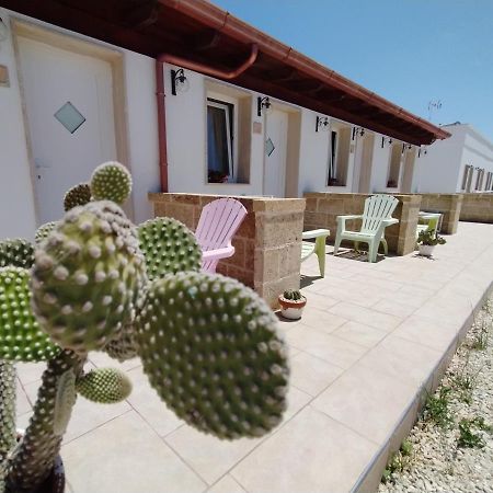 Agriturismo "Terra D'Ulivi" ปอร์โตเชซาเรโอ ภายนอก รูปภาพ