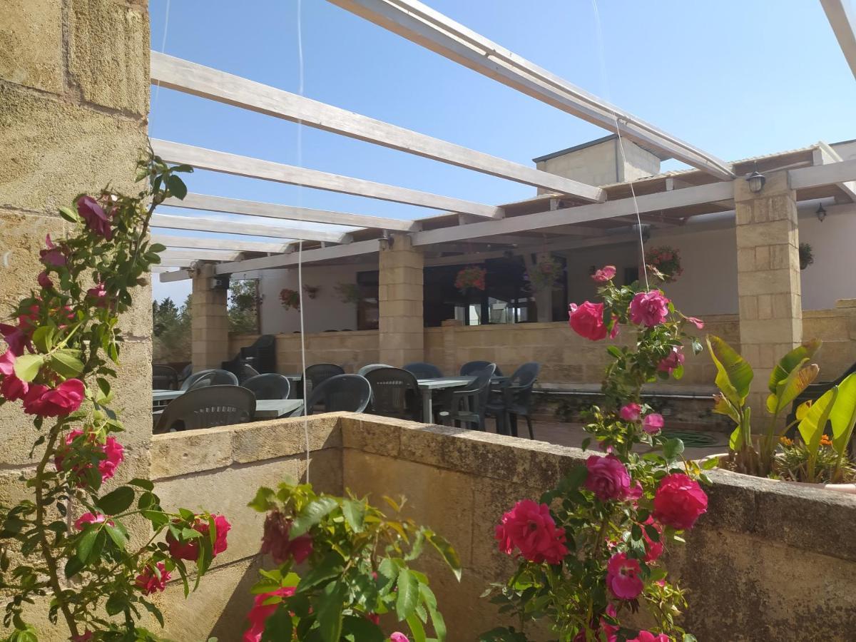 Agriturismo "Terra D'Ulivi" ปอร์โตเชซาเรโอ ภายนอก รูปภาพ