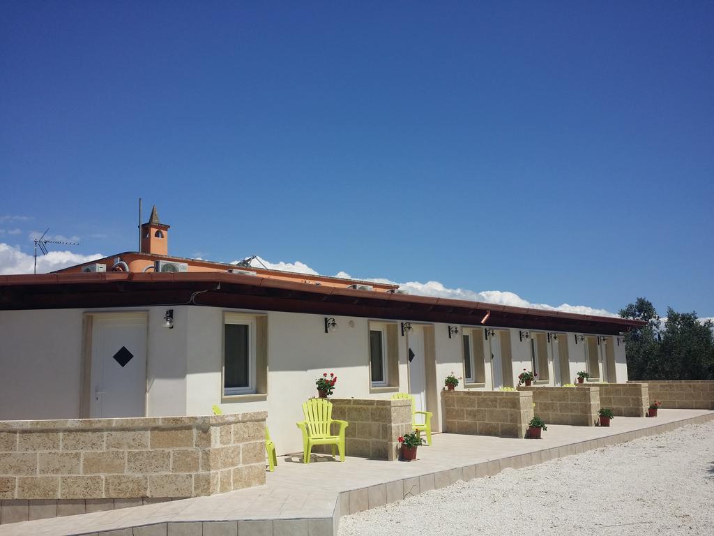 Agriturismo "Terra D'Ulivi" ปอร์โตเชซาเรโอ ภายนอก รูปภาพ